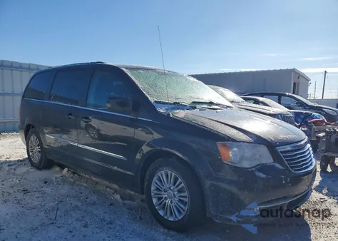 2015 Chrysler Town & Country Touring L z USA, uszkodzony, nr VIN 2C4RC1CG1FR708060